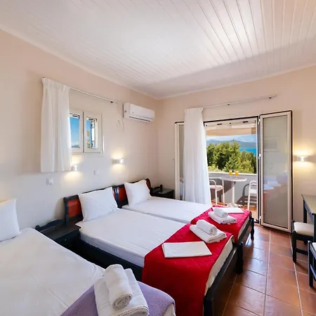 Ionio Hotel 2*